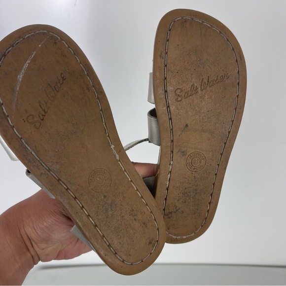 Salt Water Original Sandals Silver Leather Little Kids Size 11 Strappy - Picture 6 of 7